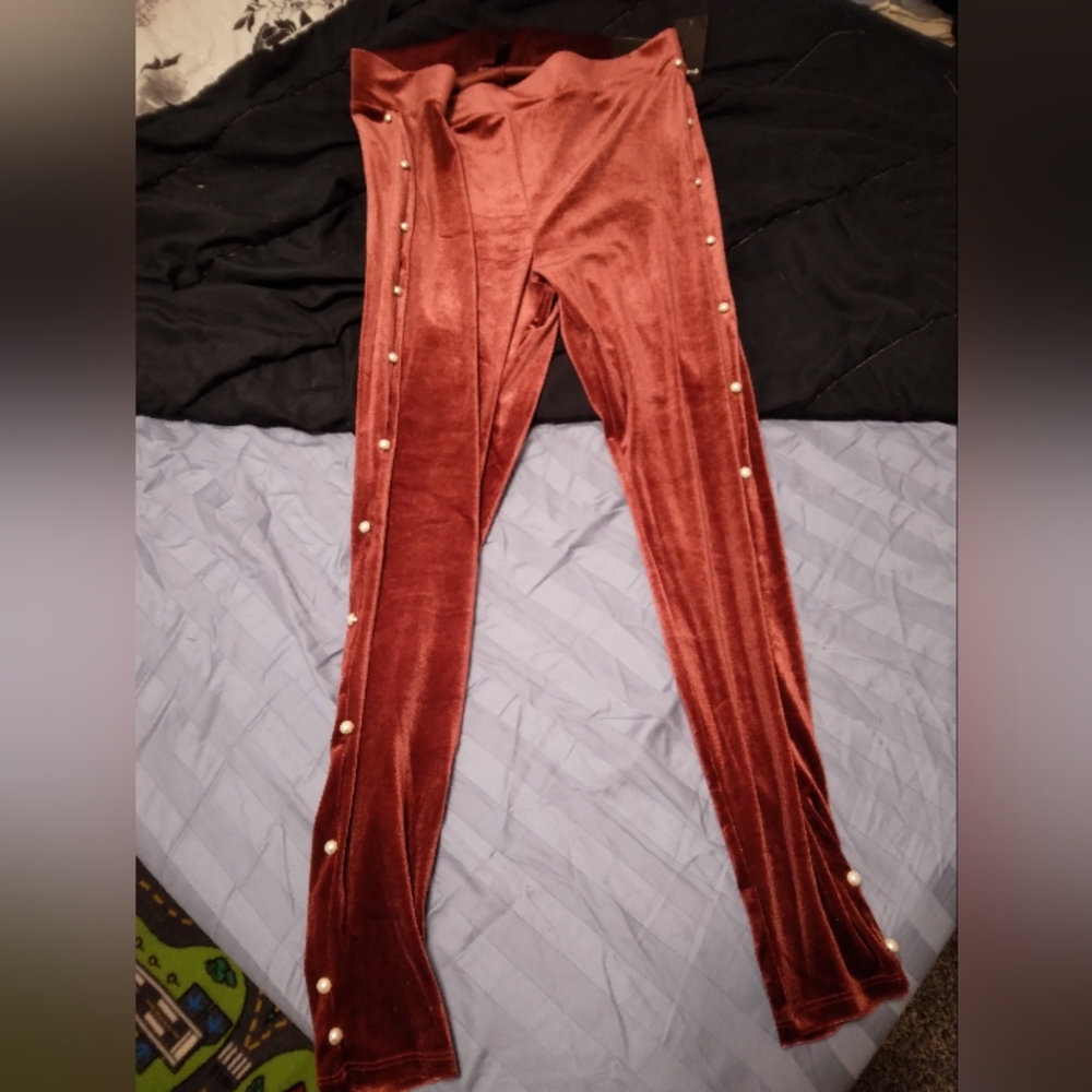 Torrid brand new with tags chrome rust crushed velvet leggings with pearls
